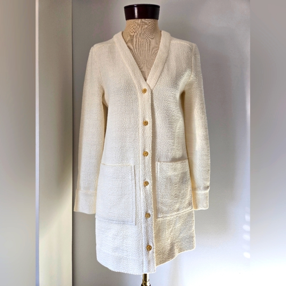 ZARA linen blend cream jacket with gold buttons. Size small